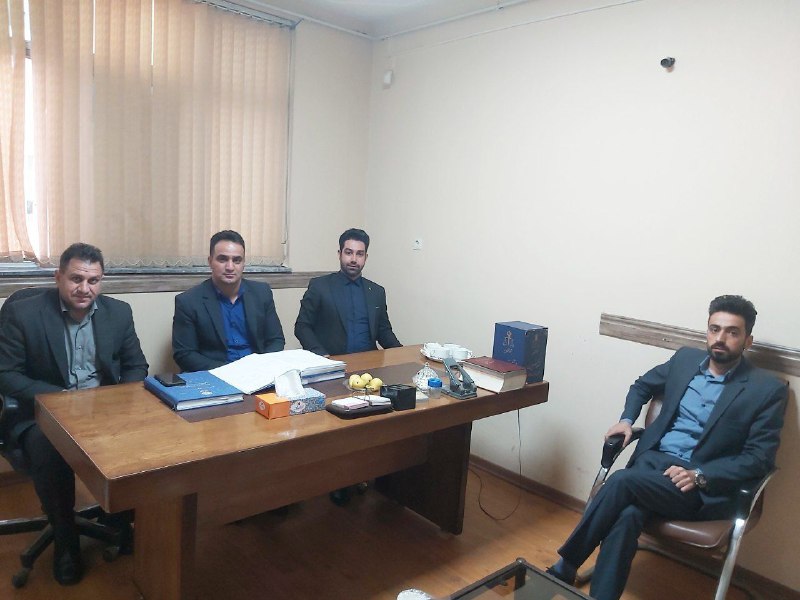 حضور اعضای کمیسیون معاضدت کانون وکلای دادگستری استان کرمانشاه در محل این کانون در تاریخ ۲۴ / ۷ / ۱۴۰۲